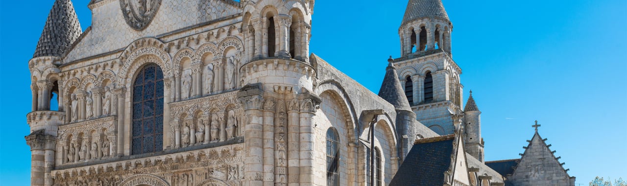 Poitiers Eglise Notre Dame la Grande Aparthotel in Poitou-Charentes